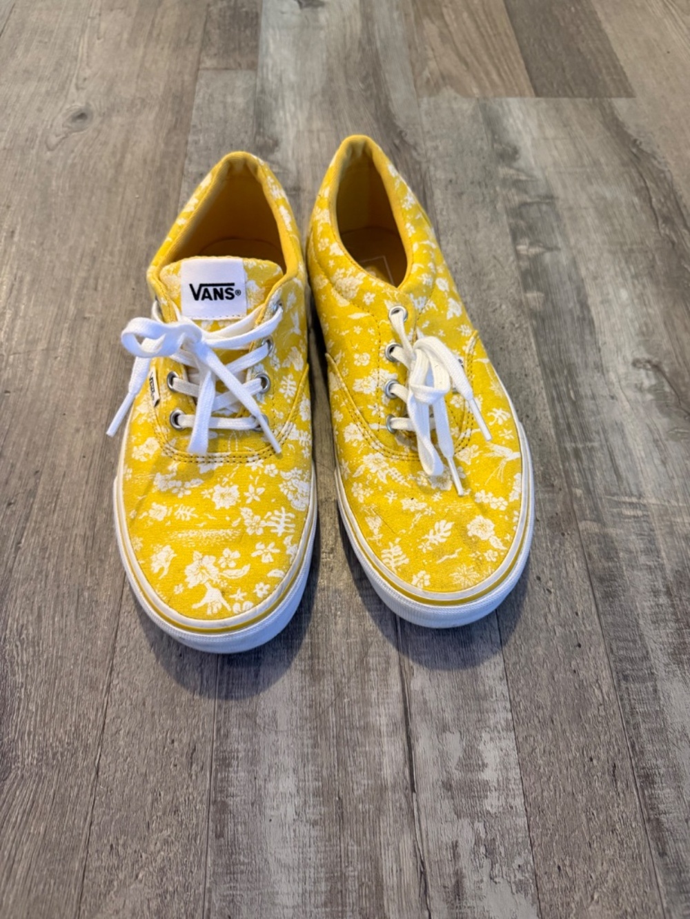 Vans - Picture 2 of 2
